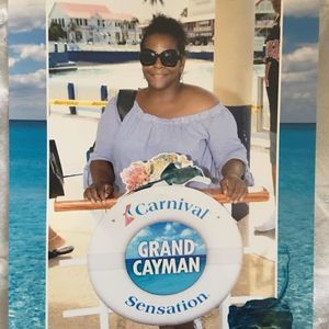 Meet your Posher, Lisa